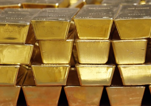 Does gold go up during market crash?